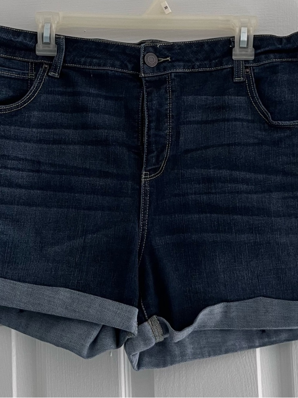 Time and Tru Women’s Size 20 Dark Wash High-Rise Denim Shorts